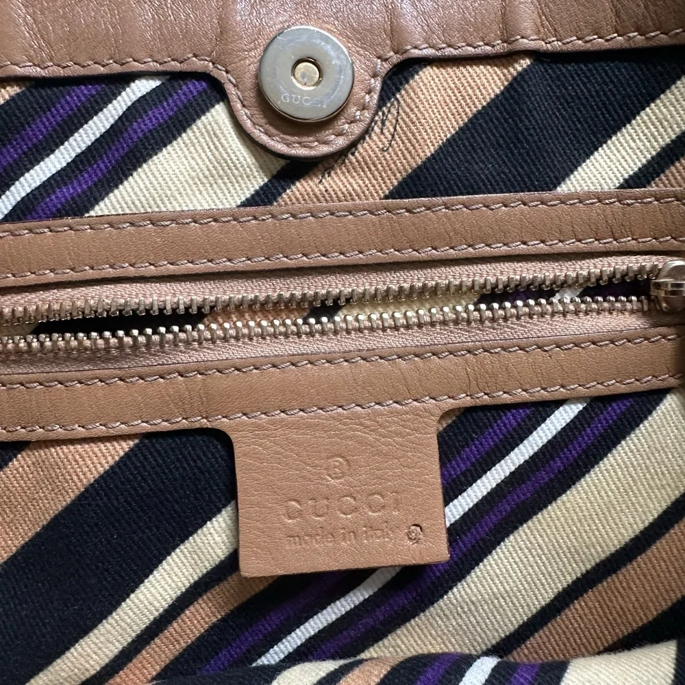 Gucci Tan Leather Hobo - Picture 10 of 12